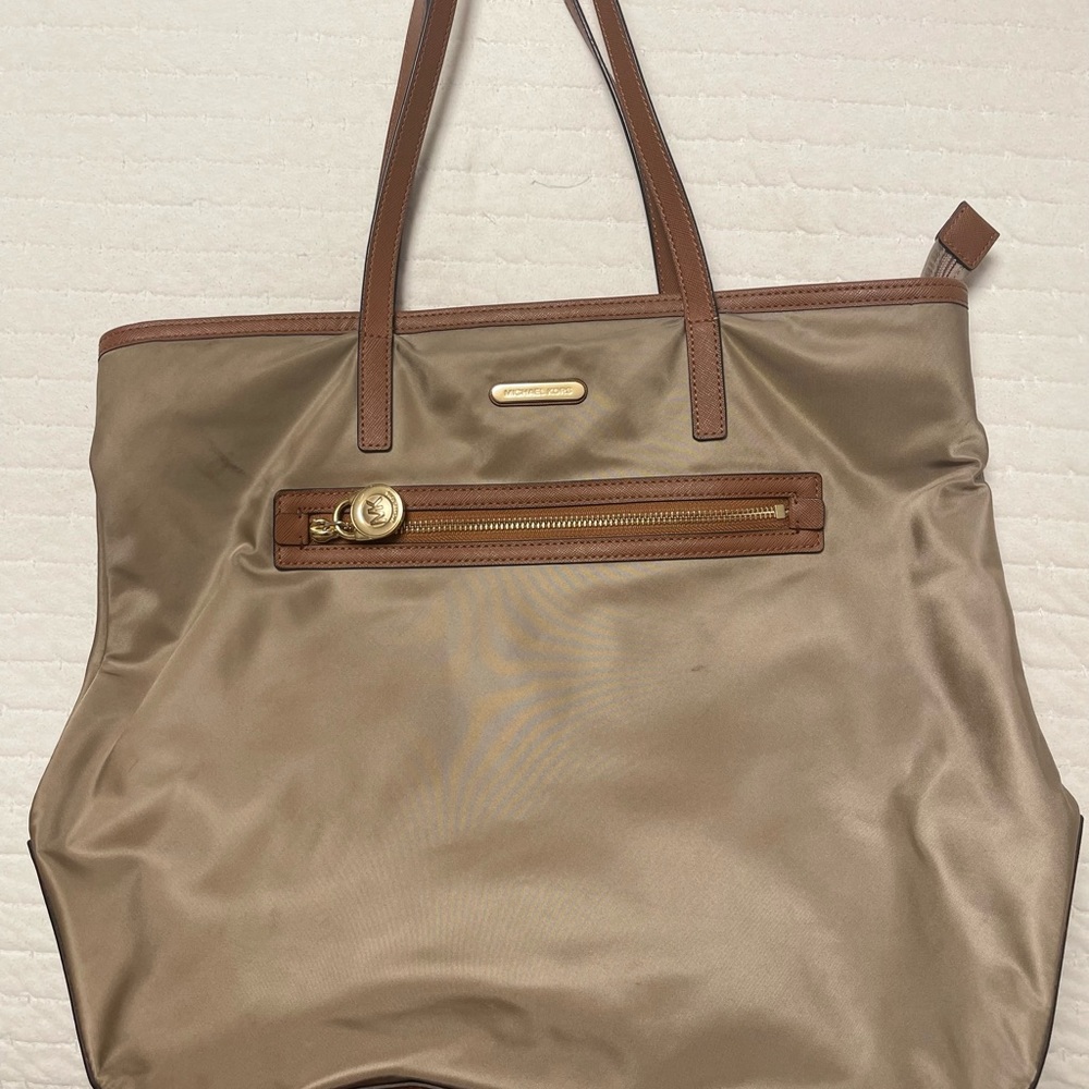 Michael Kors Tote
